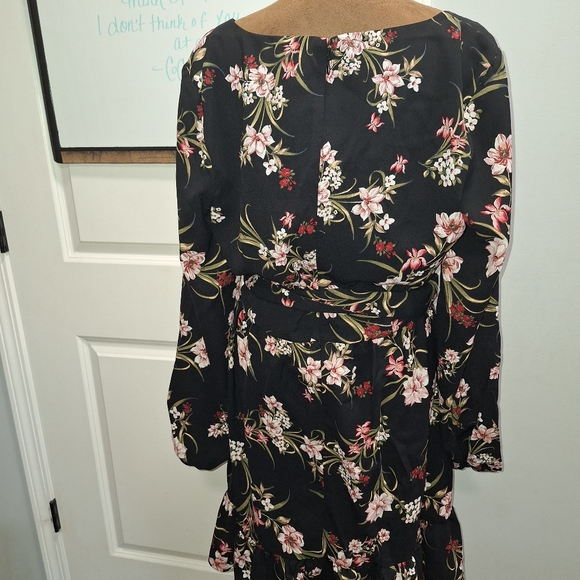 Floral Black Dress - Picture 4 of 7